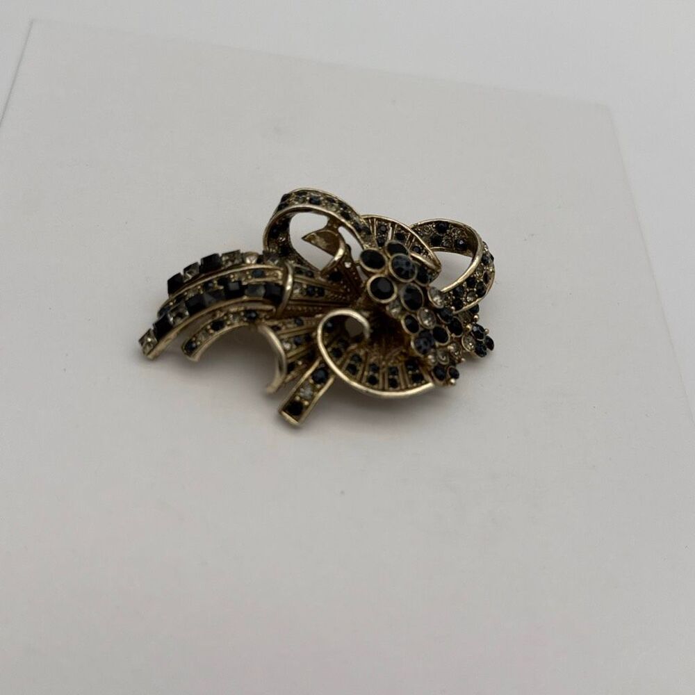 Vintage 1950s Black Rhinestone Bow Brooch Gold Tone Cocktail‎ Pin